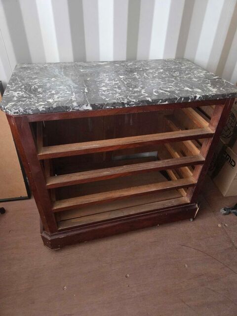 Une splendide commode avec son dessus en marbre à  rénover 30 Graulhet (81)