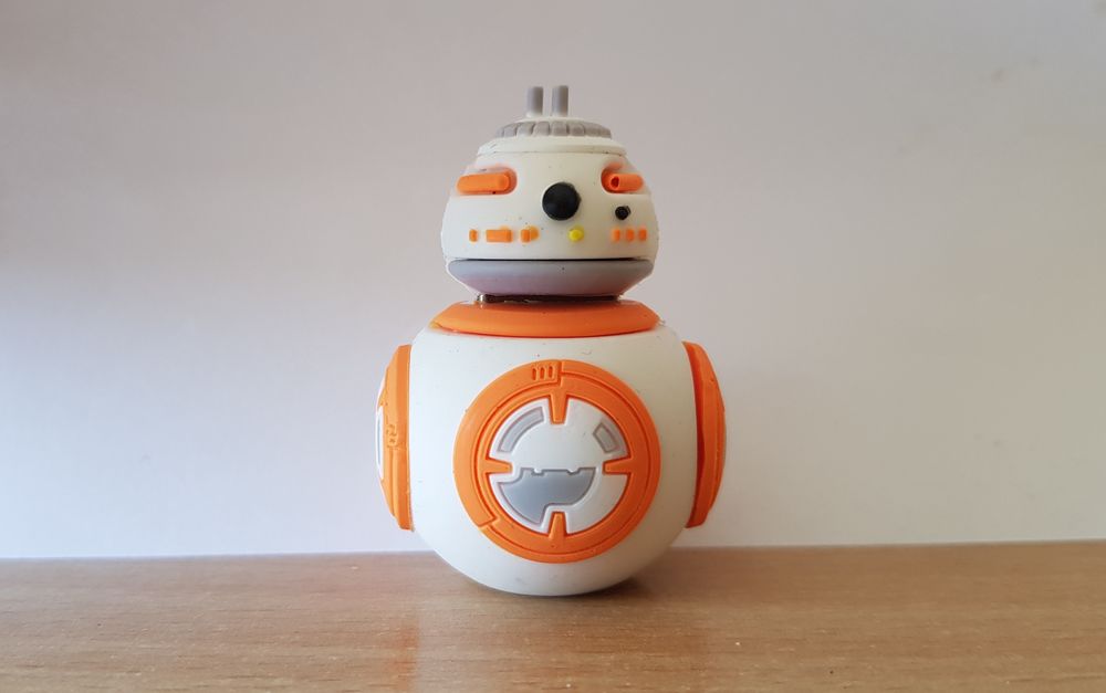 cl&eacute; key usb fantaisie 8gb starwars robot bb-8
Matériel informatique