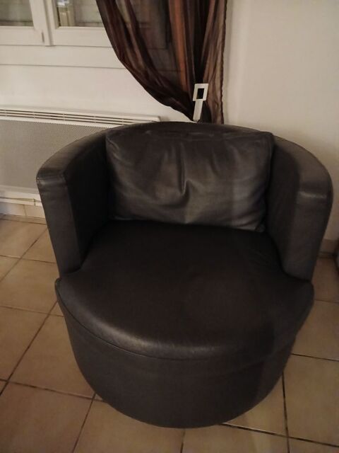 Fauteuil cuir antracite pivotant avec coussin dorsal cuir 95 La Roche-Chalais (24)