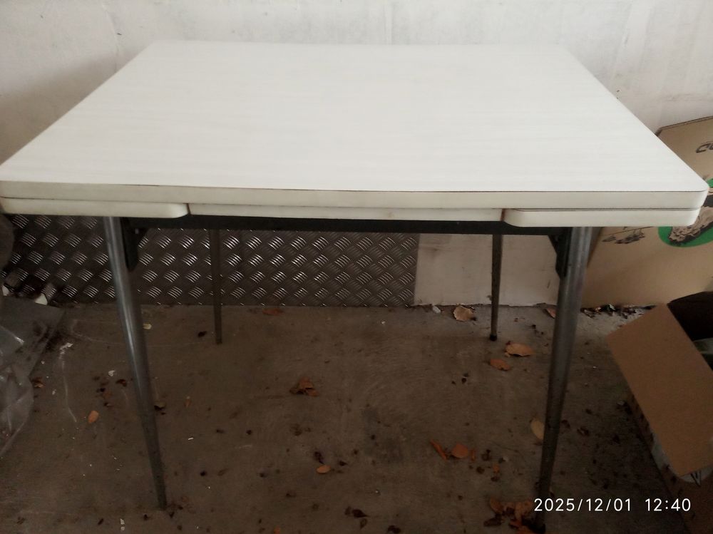 table de cuisine et chaises Cuisine
