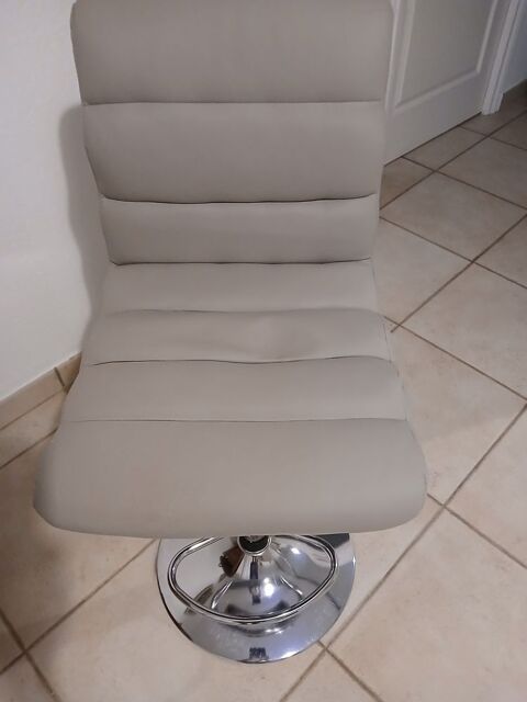 TABOURET DE CUISINE Saint-Raphaël (83)