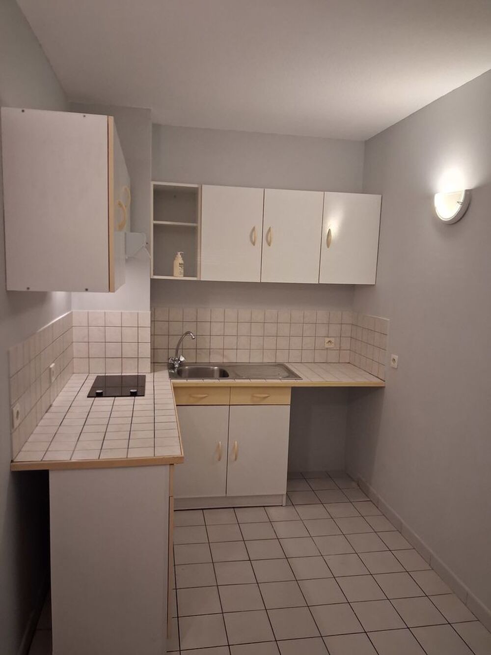 Vente Appartement T2 45m2 avec balcon  et garage fermé ,proche place Victoire Bordeaux