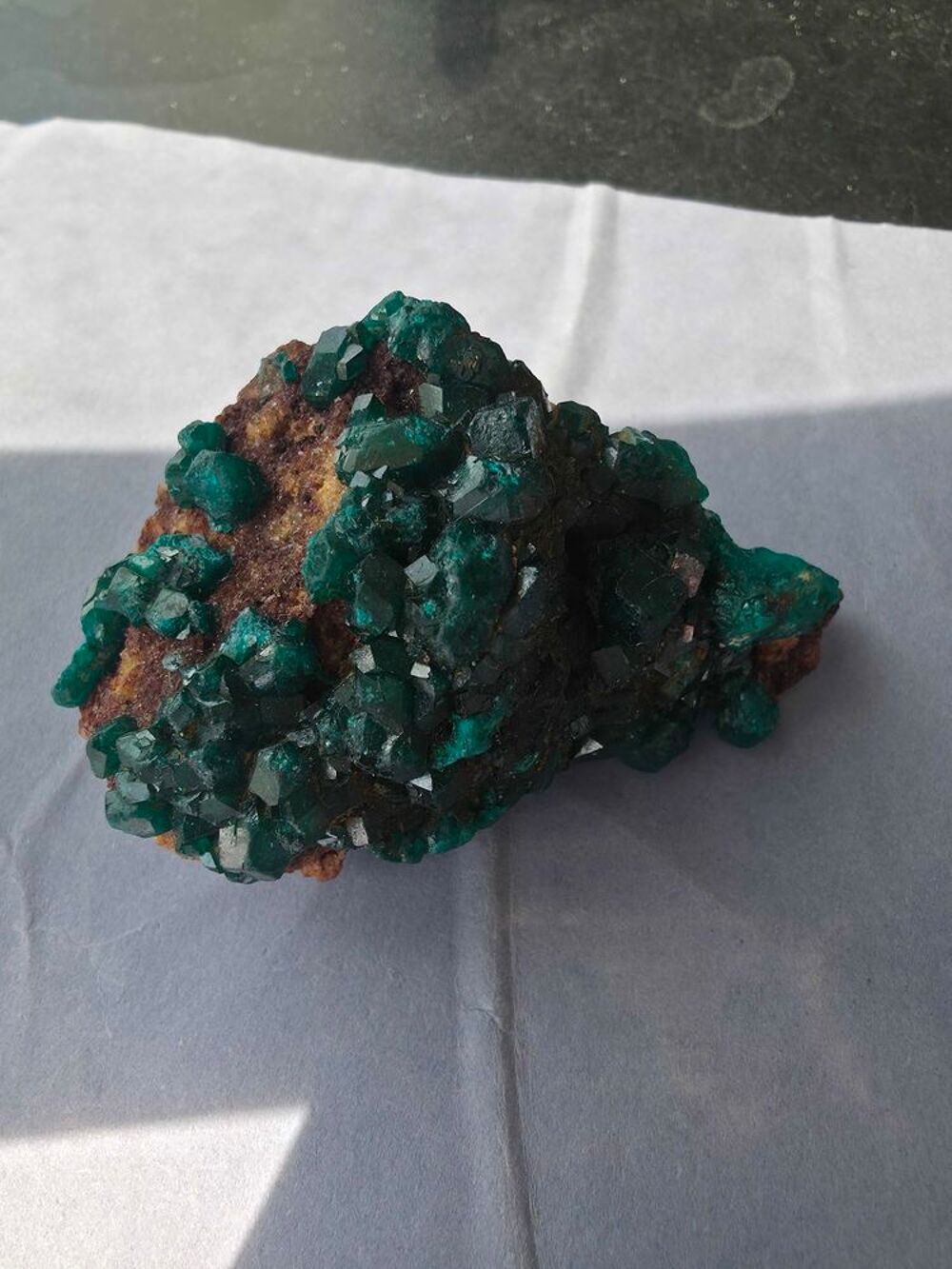 Superbe Dioptase Cristallis&eacute;e sur Roche M&egrave;re-Katanga RDC 61g 