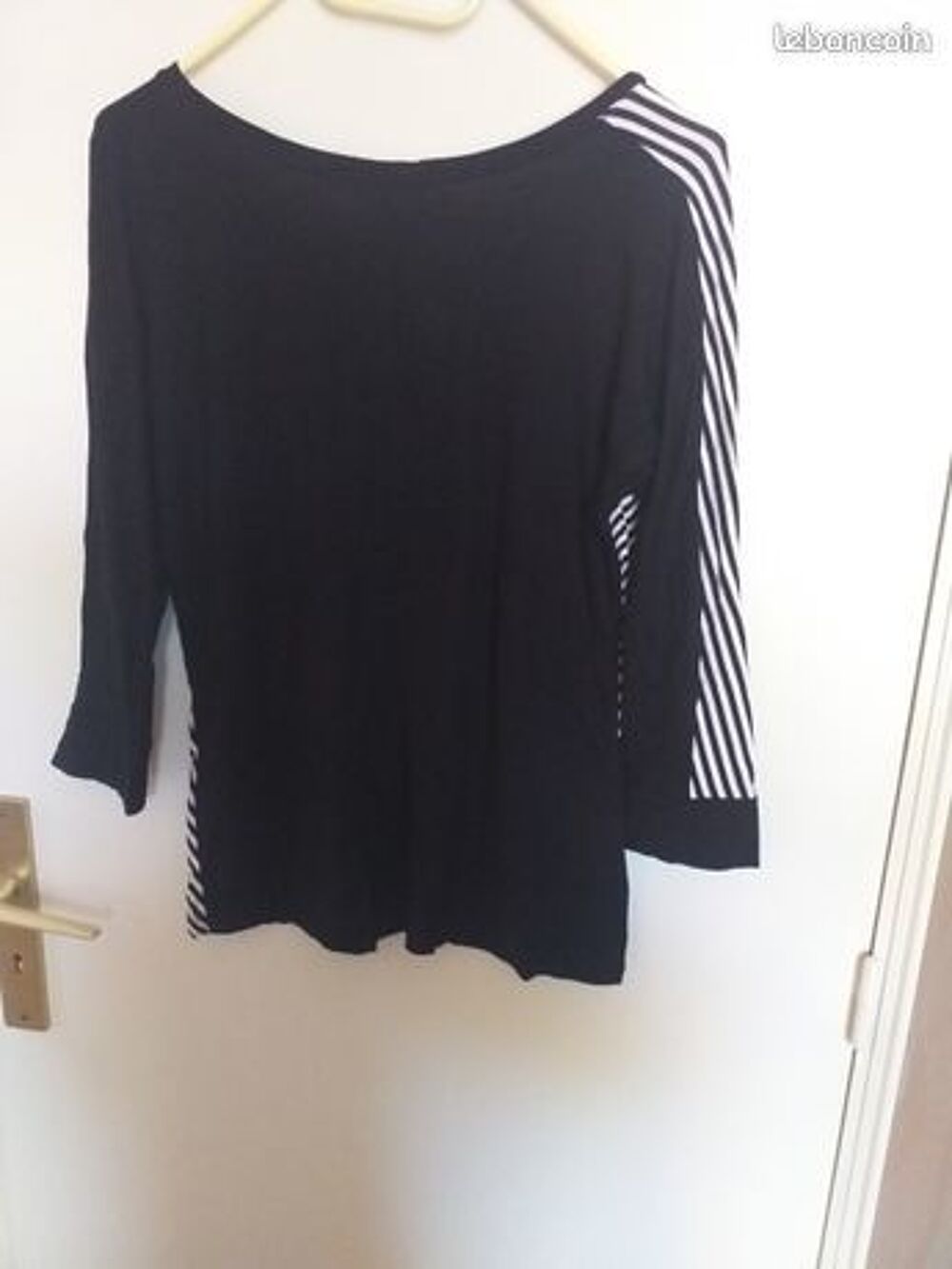Achetez tee shirt tunique quasi neuf annonce vente Chaumont 52
