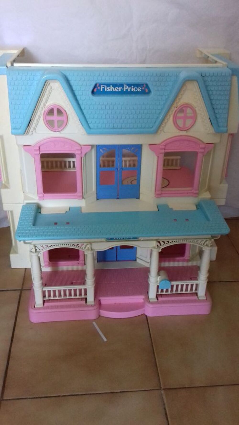 Maison de poup&eacute;e vintage
Jeux / jouets