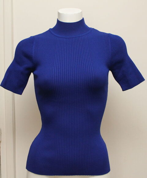 Pull bleu électrique KAREN MILLEN 
T.S ou 36 60 Issy-les-Moulineaux (92)