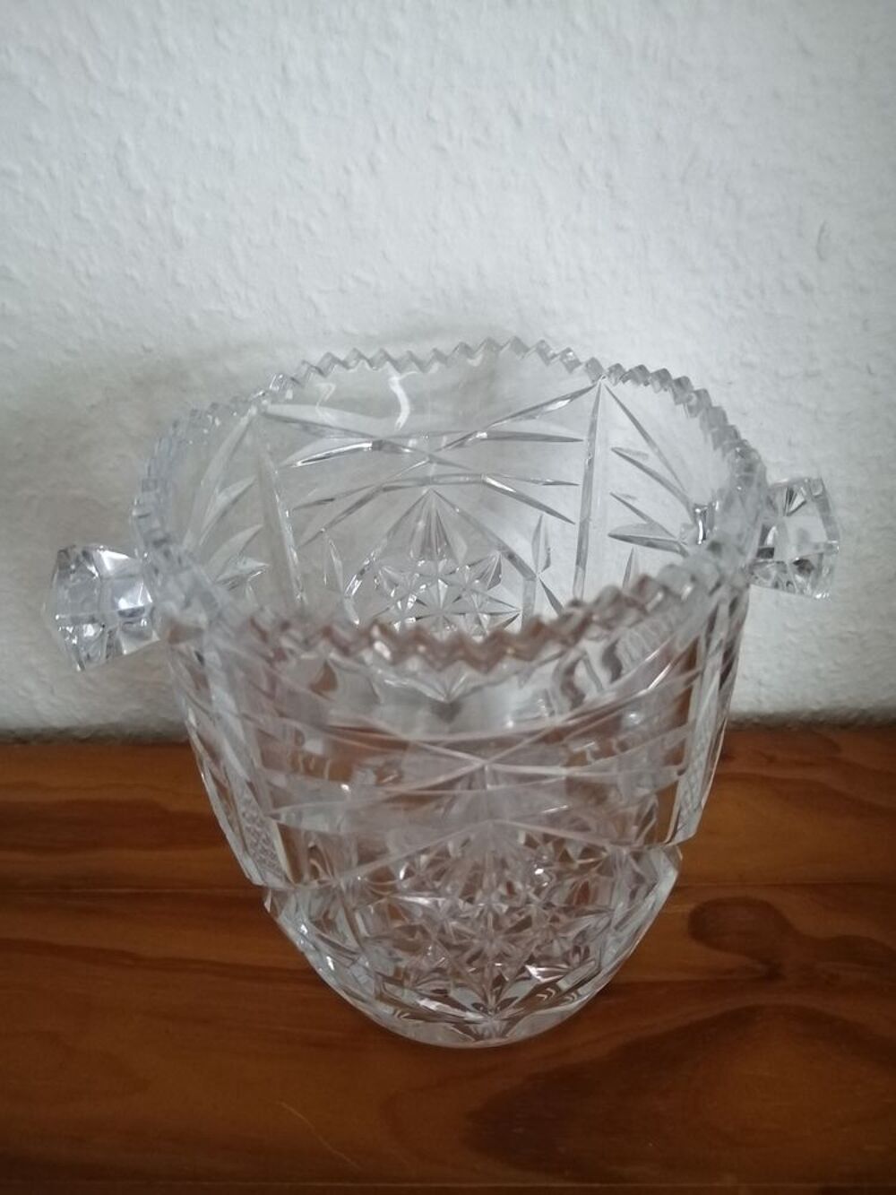 Vase / Pichet en cristal d'Arques et motifs en reliefs Décoration