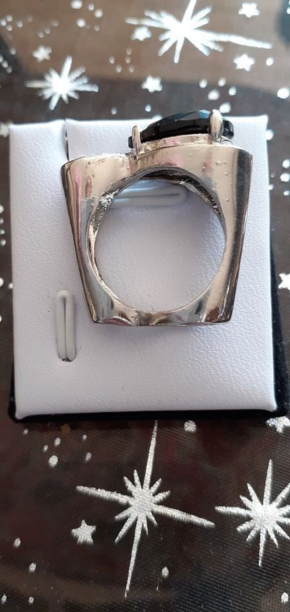 Bague zircon noir Bijoux et montres