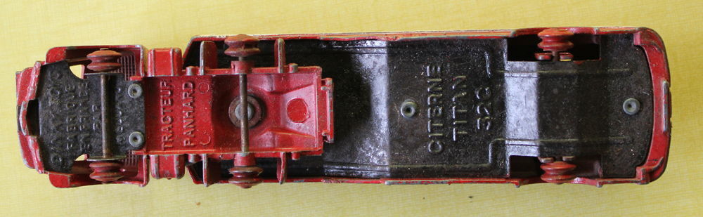 DINKY Tracteur Panhard avec Semi Remorque Citerne Esso 