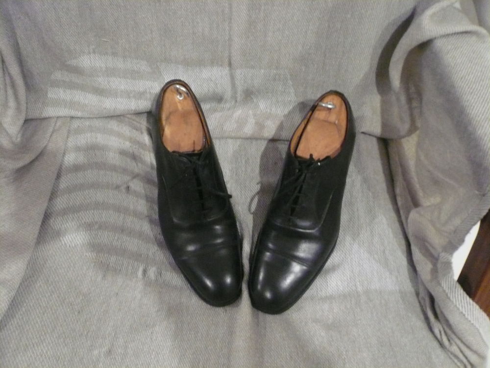 CHAUSSURES CHURCH'S , mod&egrave;le CONSUL, pointure 42 Chaussures