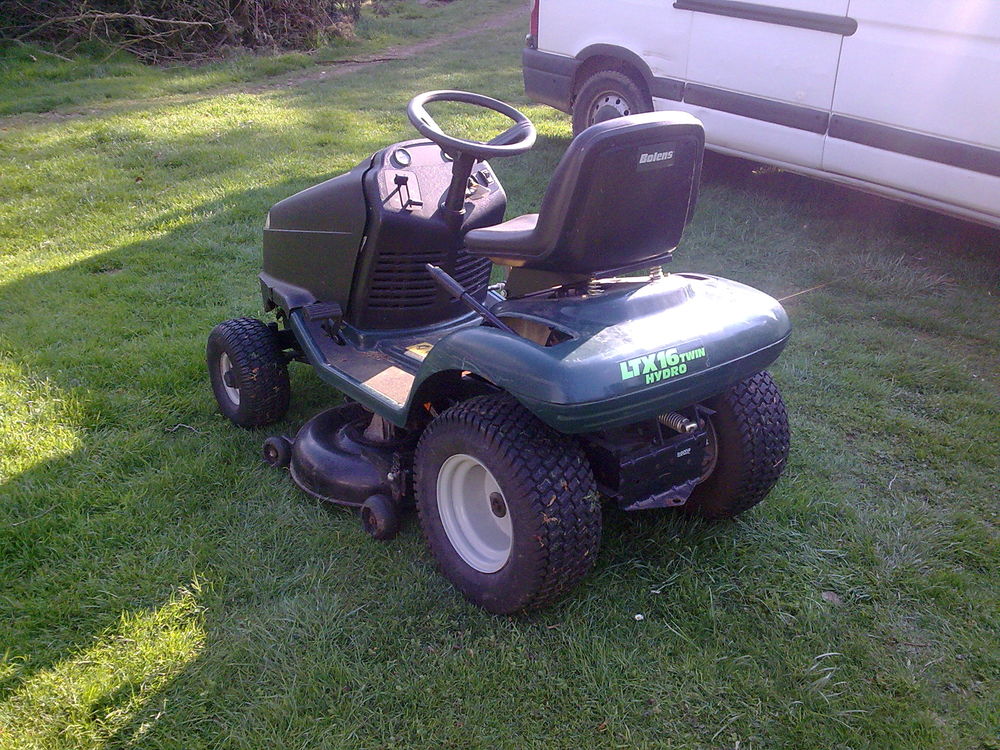 tracteur tondeuse thermique Jardin