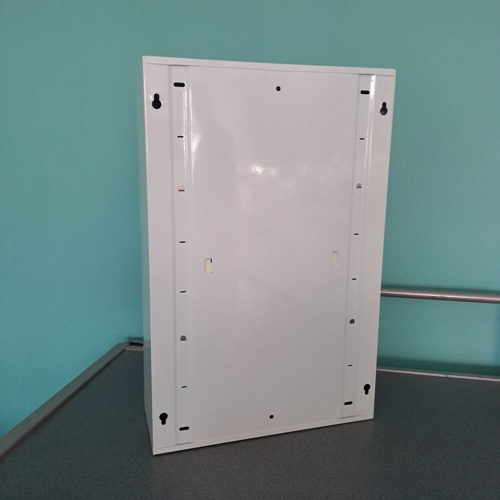 Armoire &agrave; pharmacie Meubles
