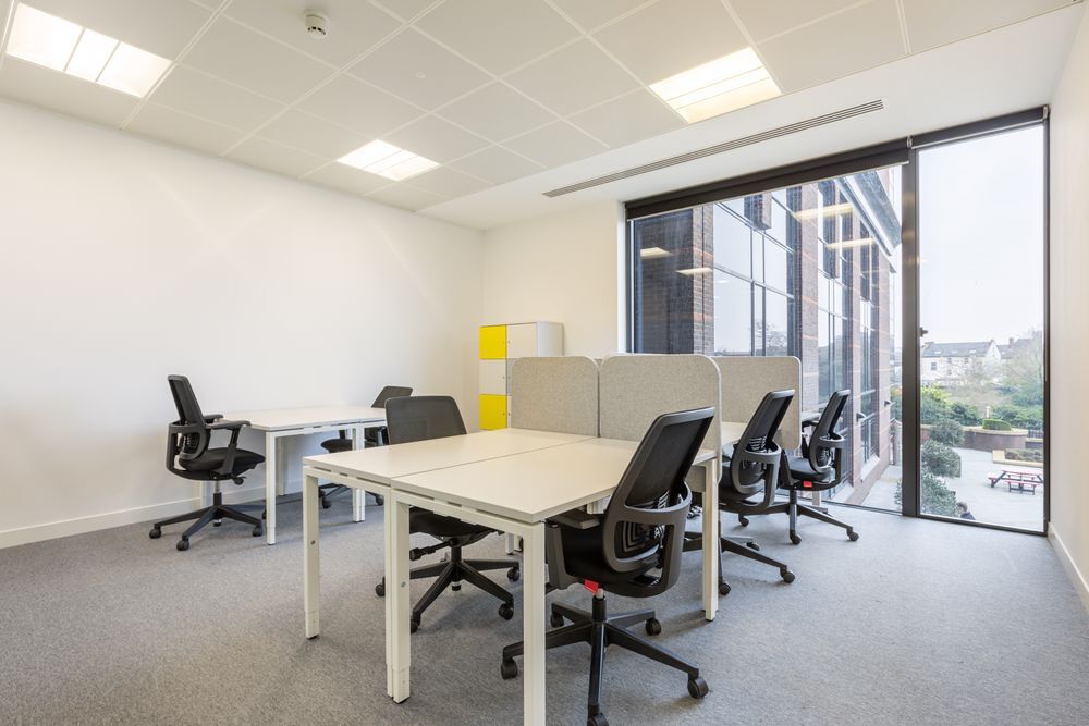   Réservez un bureau partagé ou un espace de coworking à Puteaux, La Defense Tour Initiale Puteaux