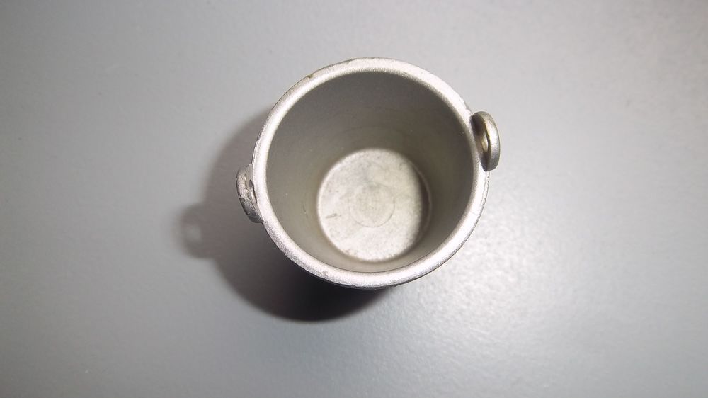Petit seau gris acier 3,5 cm Jeux / jouets
