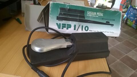 Sustain Pedal VFP 110 for  Casio, Korg, Ensoniq & Fatar Stud 25 Beuzeville (27)