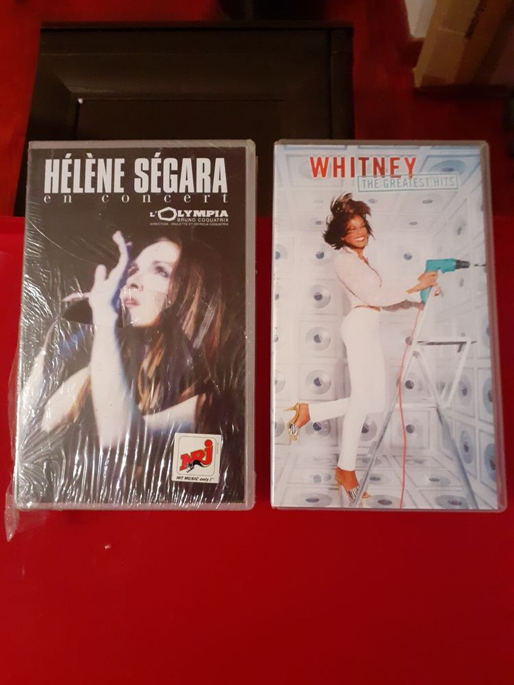 LOT de 22 VHS DIVERS ( Film, Musique, Animalier....) DVD et blu-ray