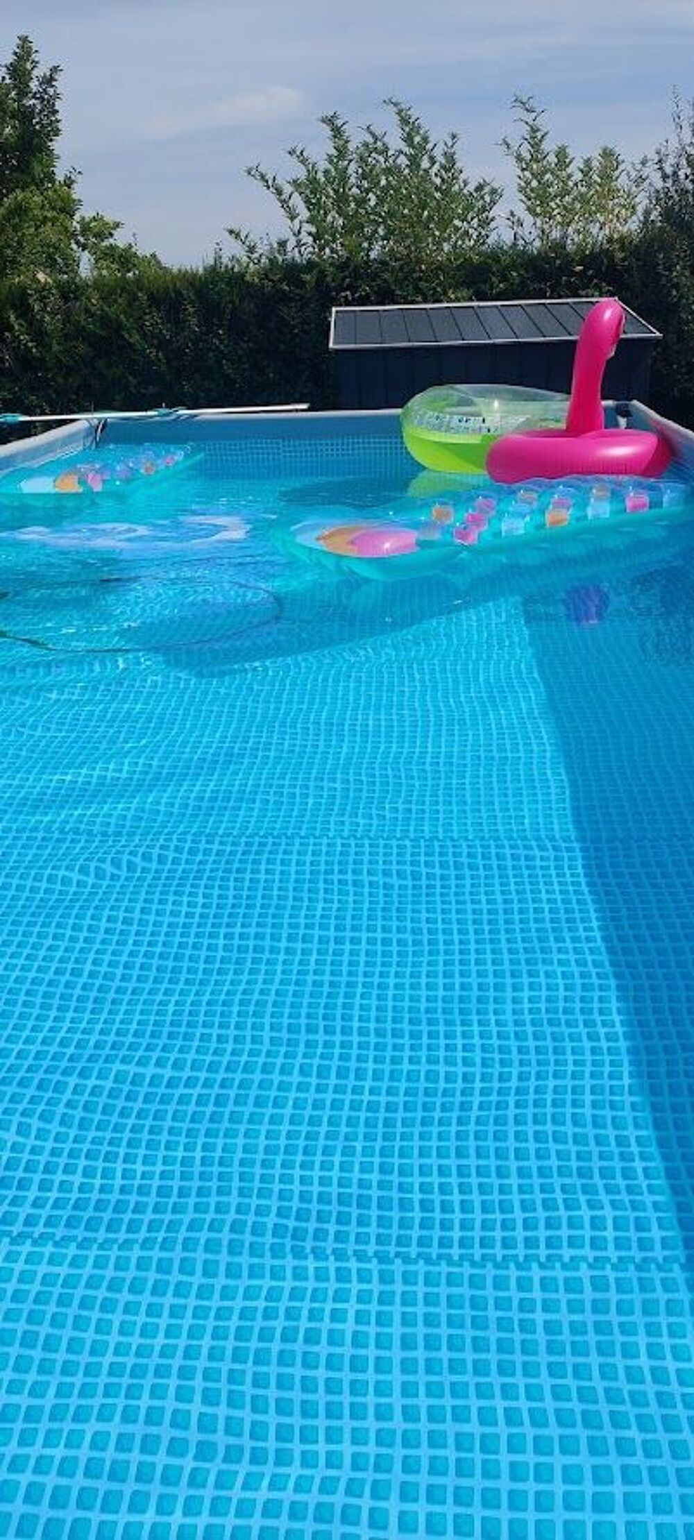 piscine hors sol Intex XTR 32m3 et son &eacute;quipement Jardin