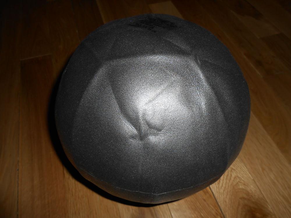 ballon de yoga ou jeu piscine Sports