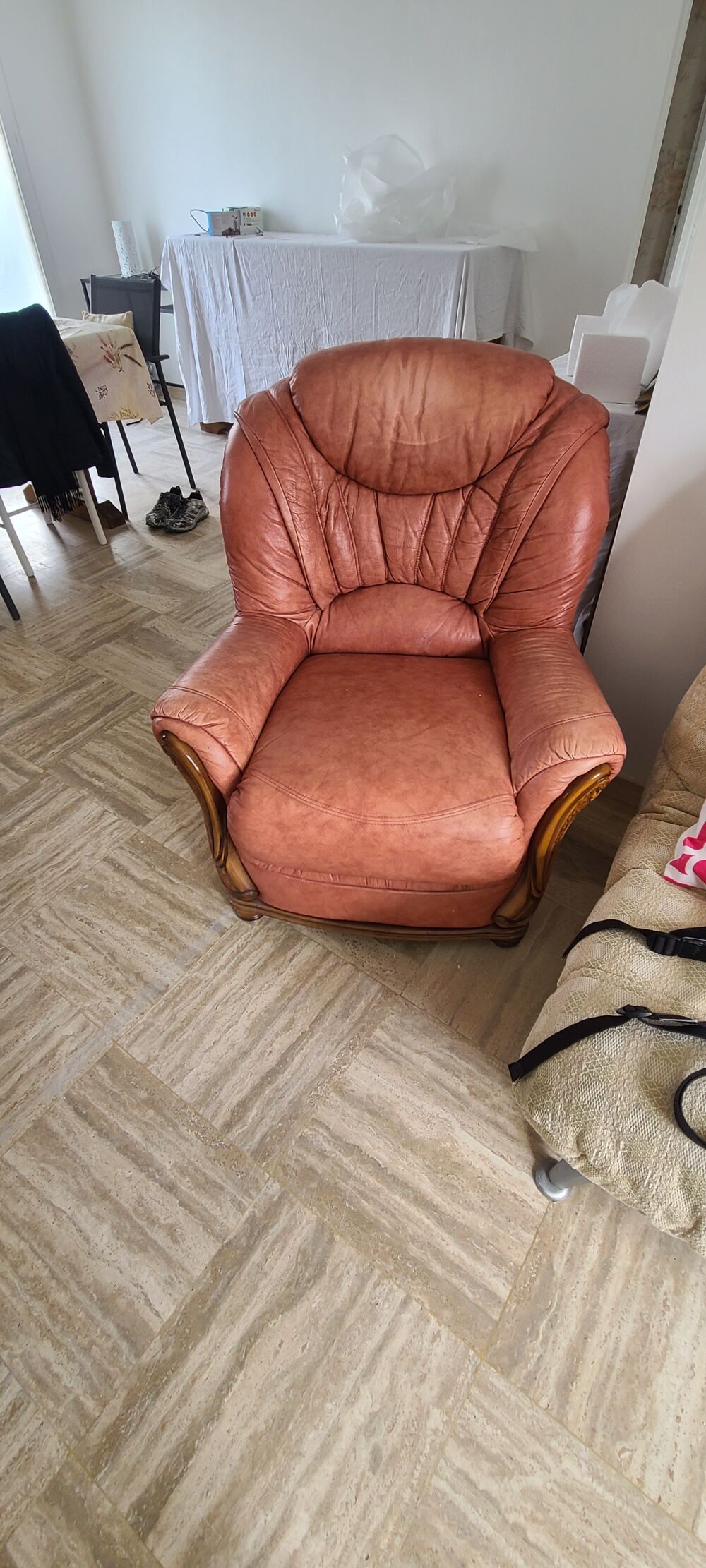 Fauteuil en cuir rose Meubles