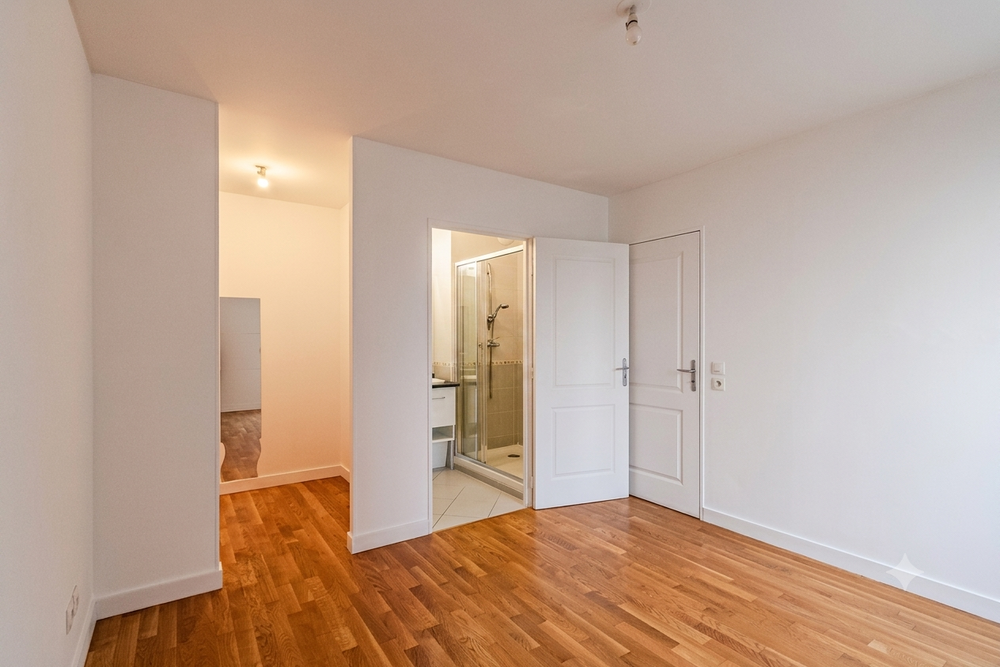 Vente Appartement VILLEURBANNE T4 de 88 M2 DANS RESIDENCE SECURISEE Villeurbanne