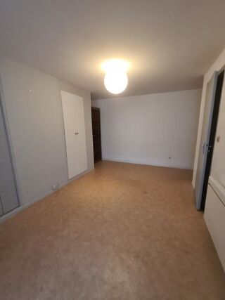  Appartement à louer 1 pièce 25 m²
