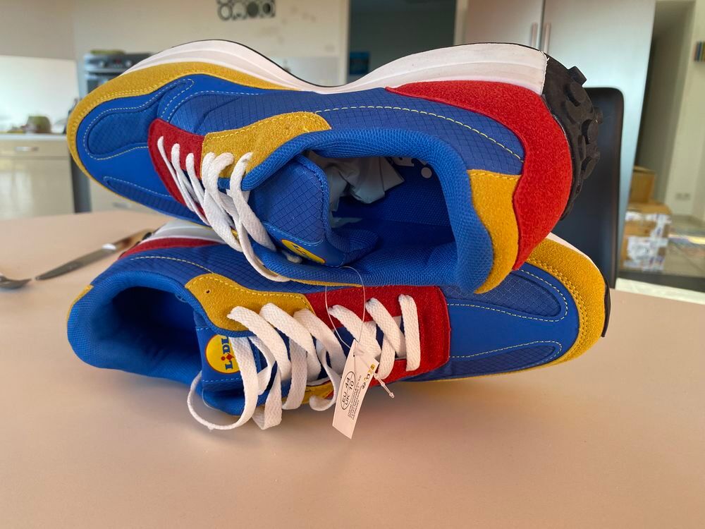 sneakers ou baskettes neuves Chaussures