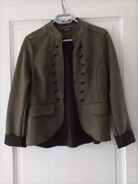 Veste en su�dine Cache-Cache . Taille 38 19 Troyes (10)