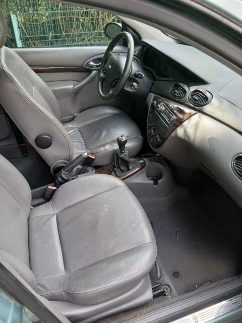 Ford focus 2.0i - 130 Ghia