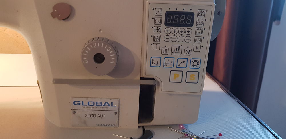 Machine &agrave; coudre GLOBAL 3900 AUT Electroménager