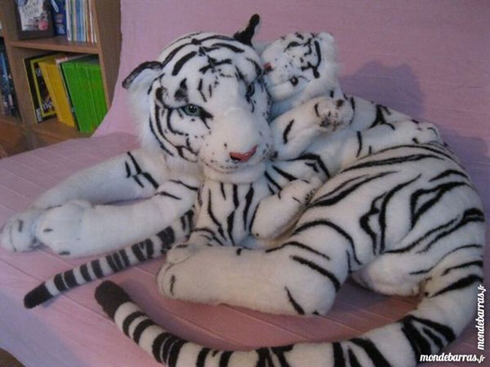 Peluche Tigresse, blanche et noir, avec son petit Jeux / jouets