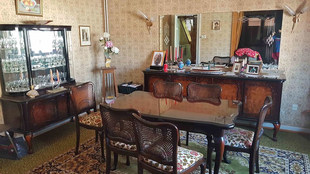 Belle salle &agrave; manger Style Chippendale ann&eacute;es 50 Meubles