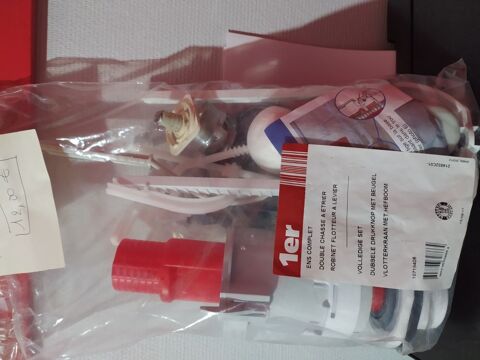 Double chasse d'eau � Etrier/Robinet flotteur � levier. 12 Laon (02)