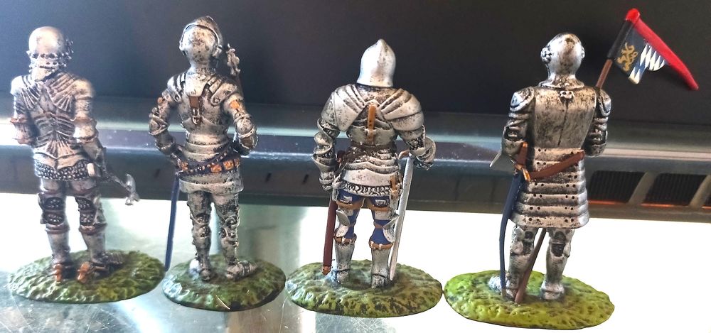 Lot 4 soldats de plomb"Guerriers du Moyen-Age"Del Prado 1/32 