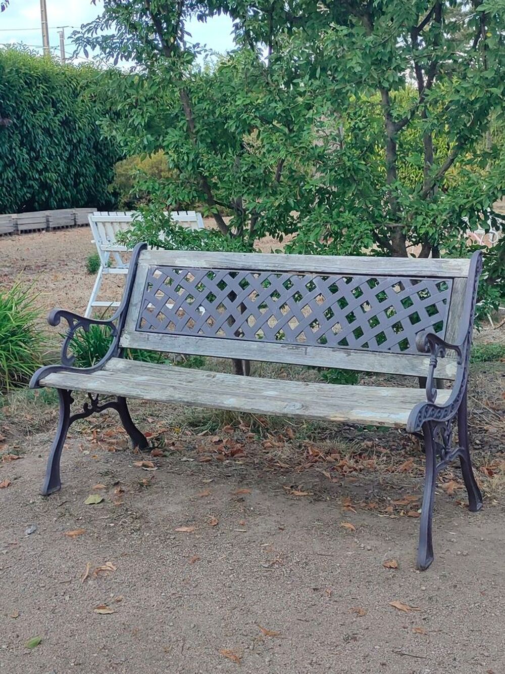 Ancien banc de jardin Jardin