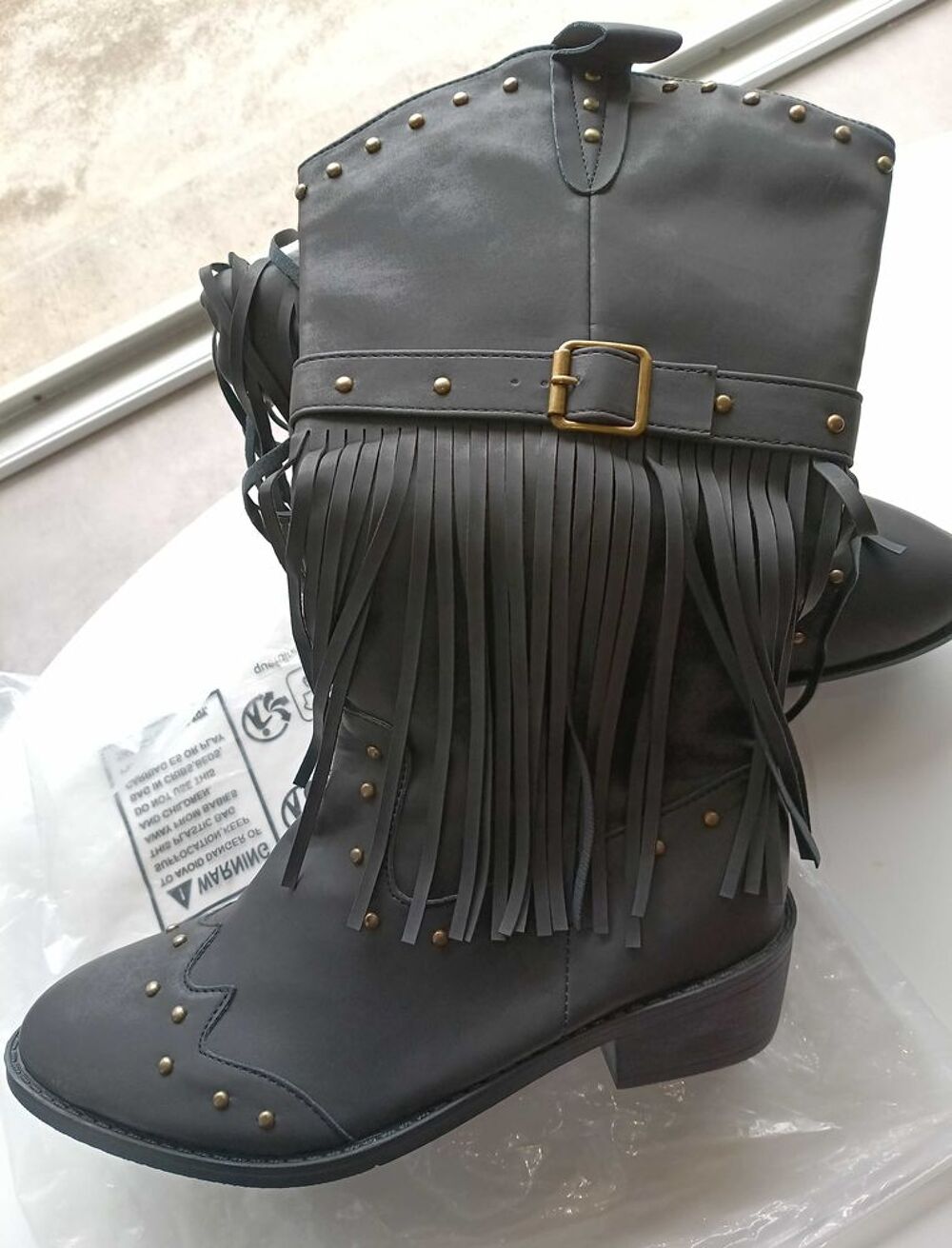 BOTTES FEMME TOUTES NEUVE JAMAIS PORTEES Chaussures
