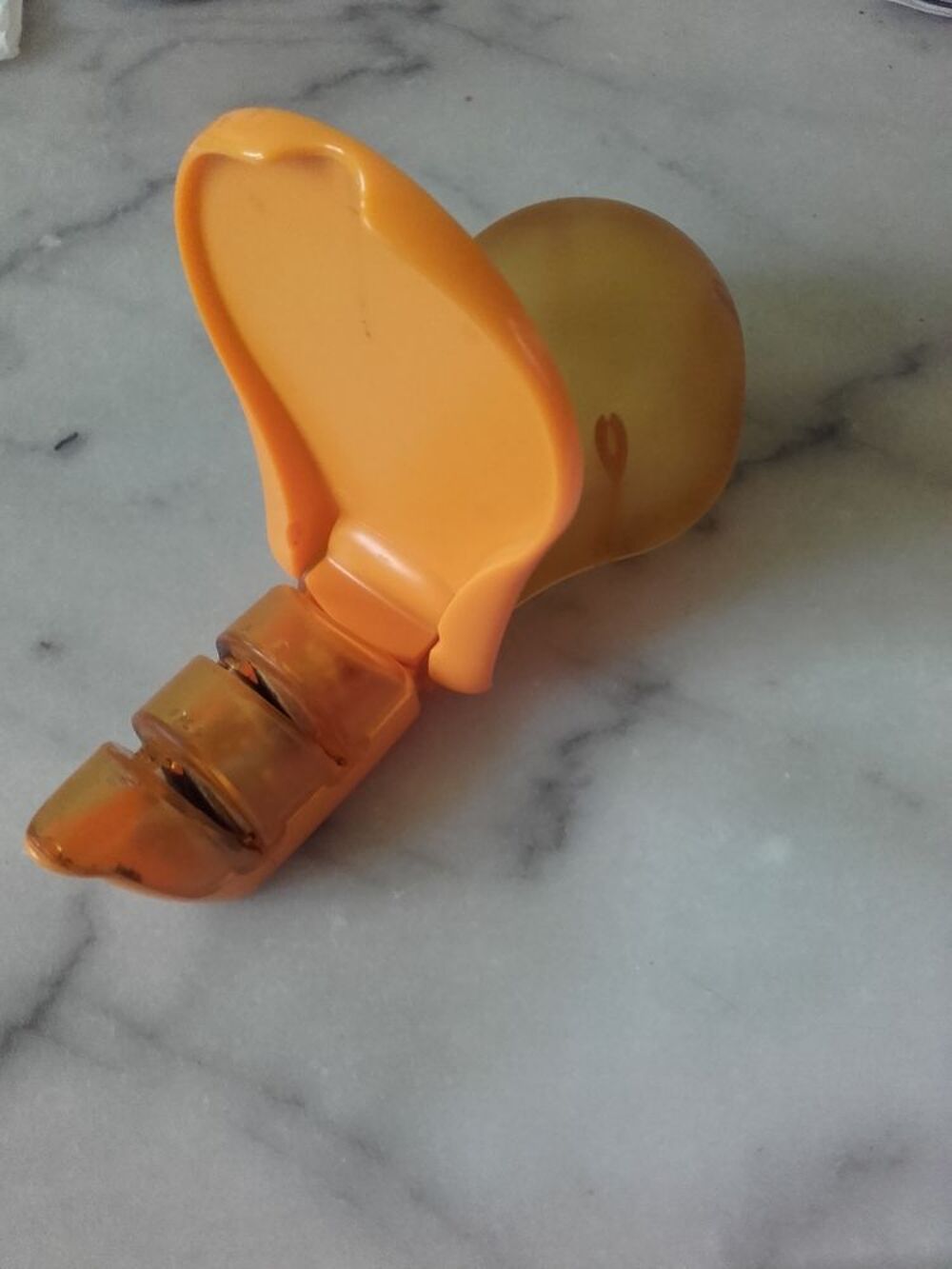 aiguiseur Tupperware &agrave; couteaux Cuisine