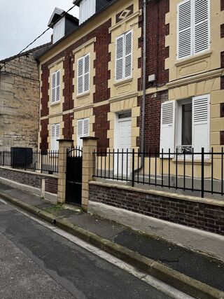  Immeuble à vendre 299 m²