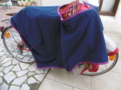   COUVERTURE DE CHEVAL BLEU 