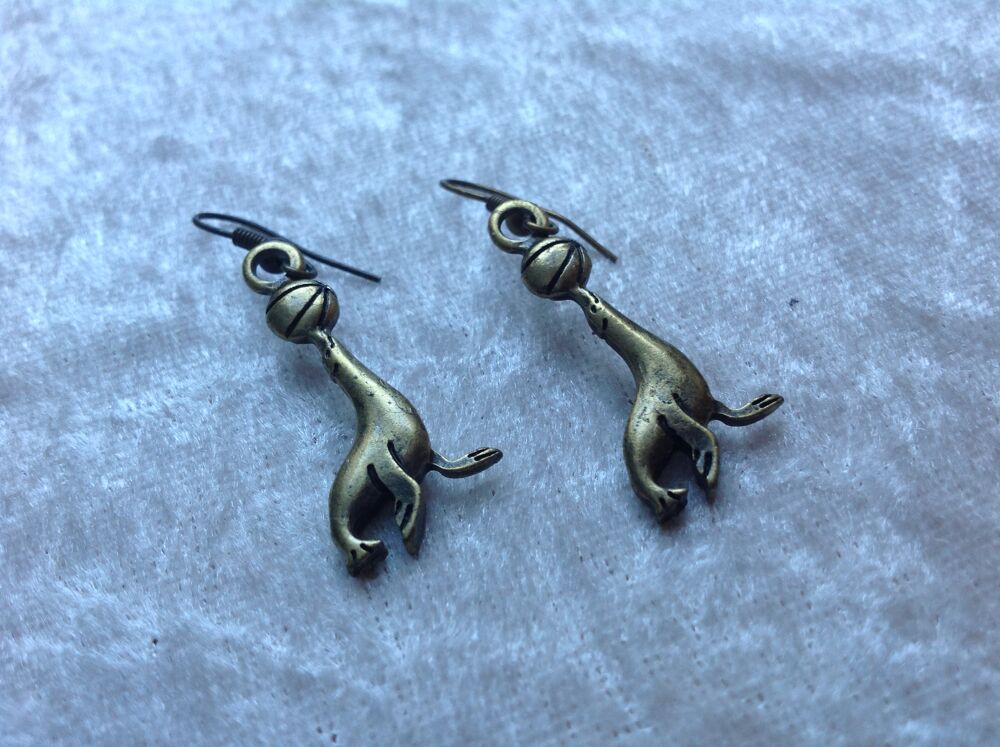 BOUCLES D'OREILLES OTARIE Envoi Possible
Bijoux et montres