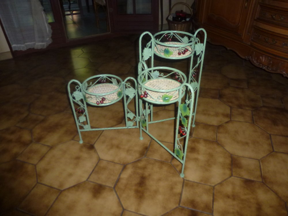 MAGNIFIQUE PORTE-PLANTES EN FER FORGE VERT PASTEL Décoration