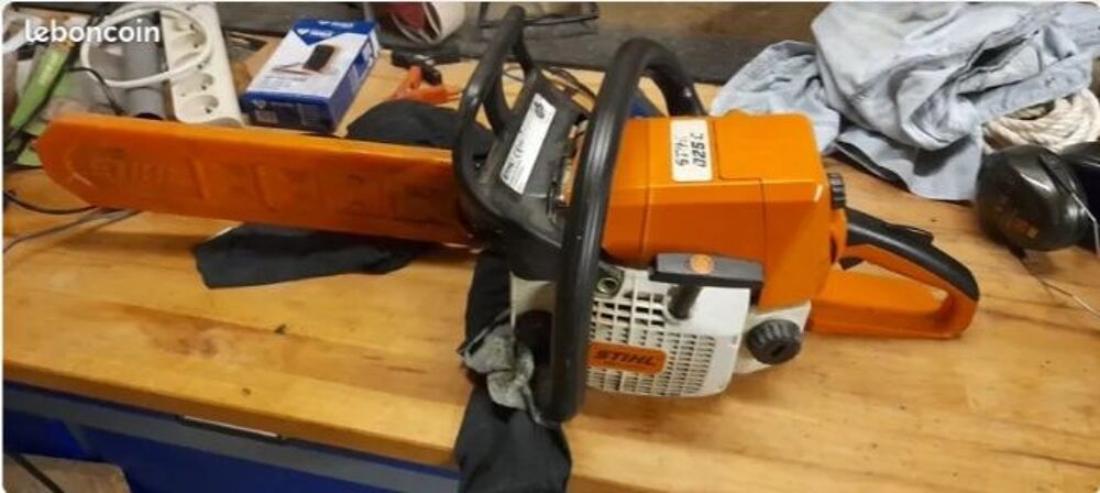 Tron&ccedil;onneuse stihl 025c Jardin