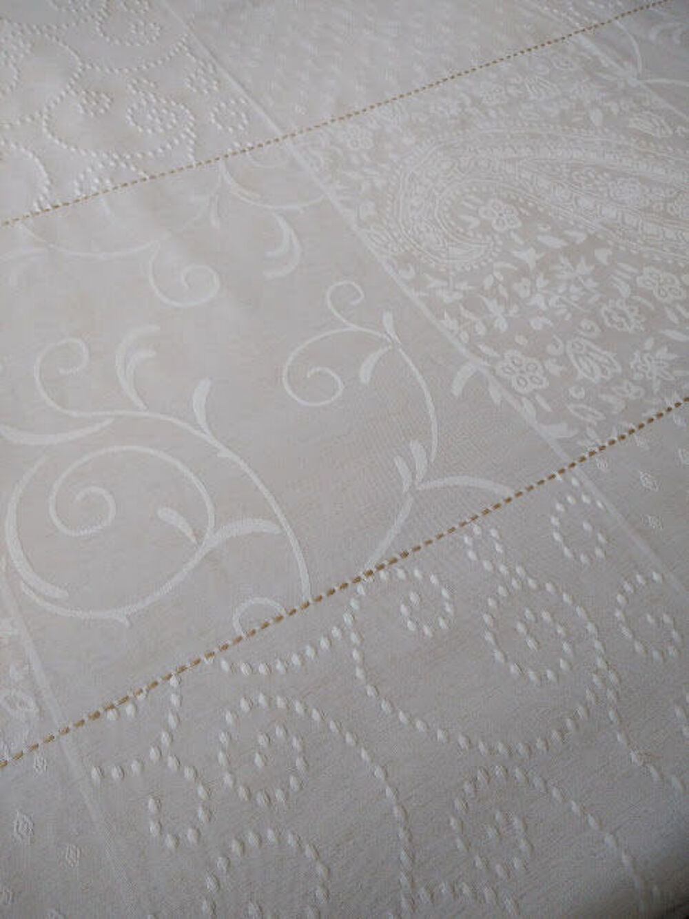 Nappe &eacute;crue tissu jacquard Décoration