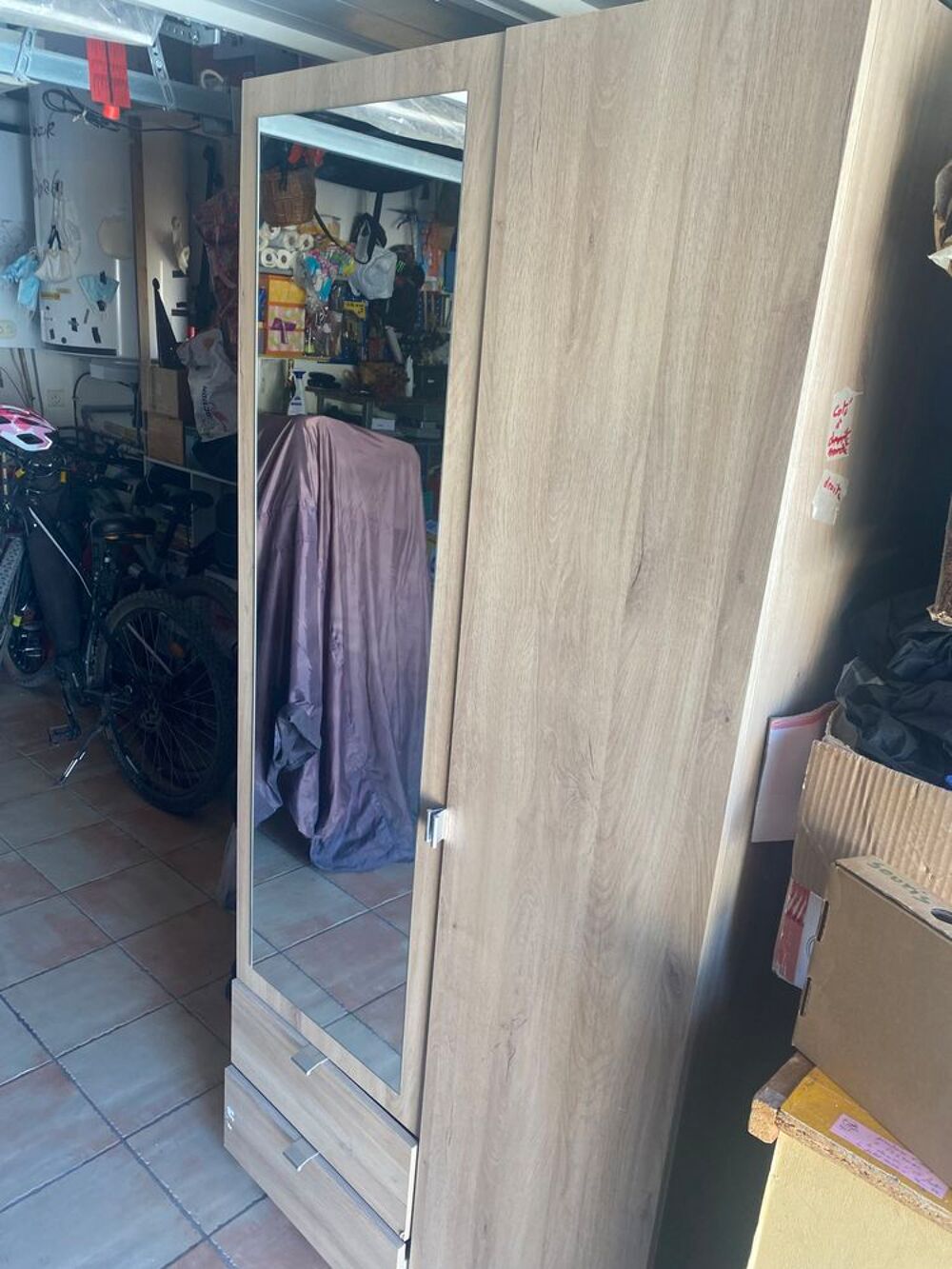 Armoire penderie. Meubles