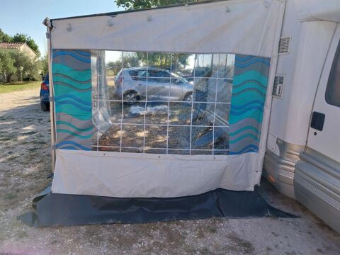 auvent camping car SAFARI ROOM bleu. Bouillargues (30)