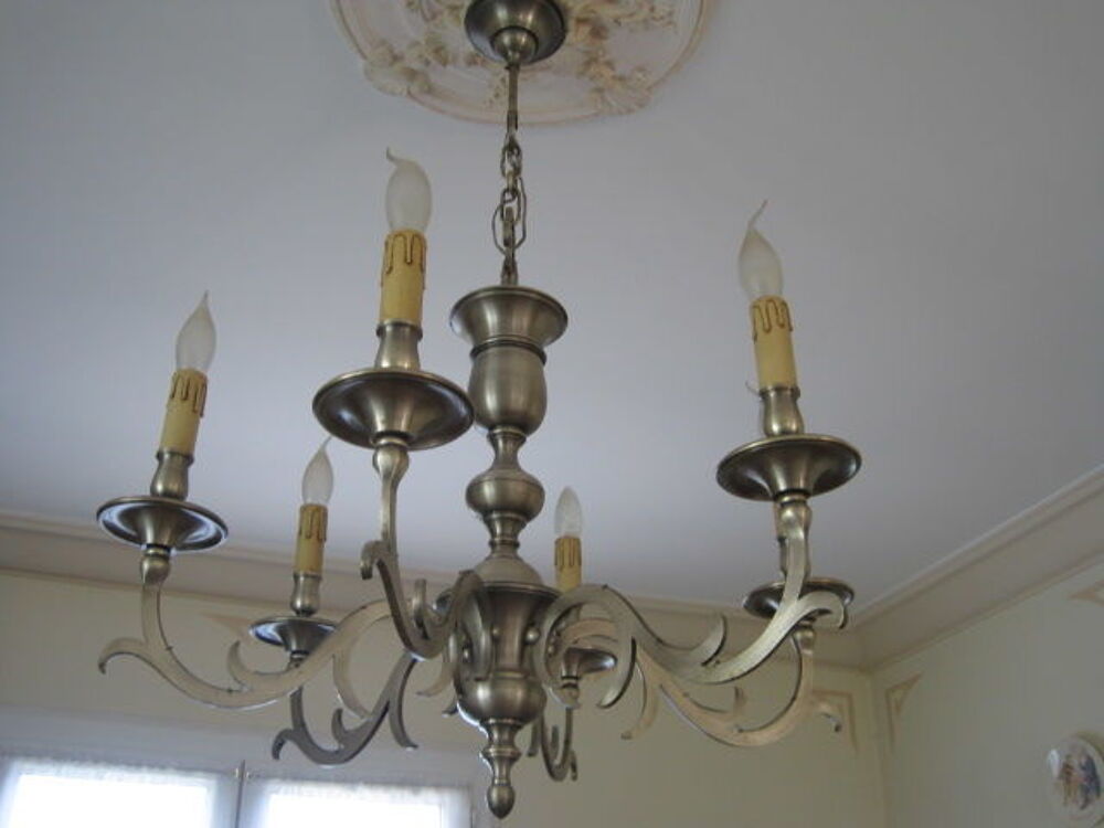 Lustre en &eacute;tain Décoration