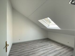  Appartement à louer 3 pièces 65 m²