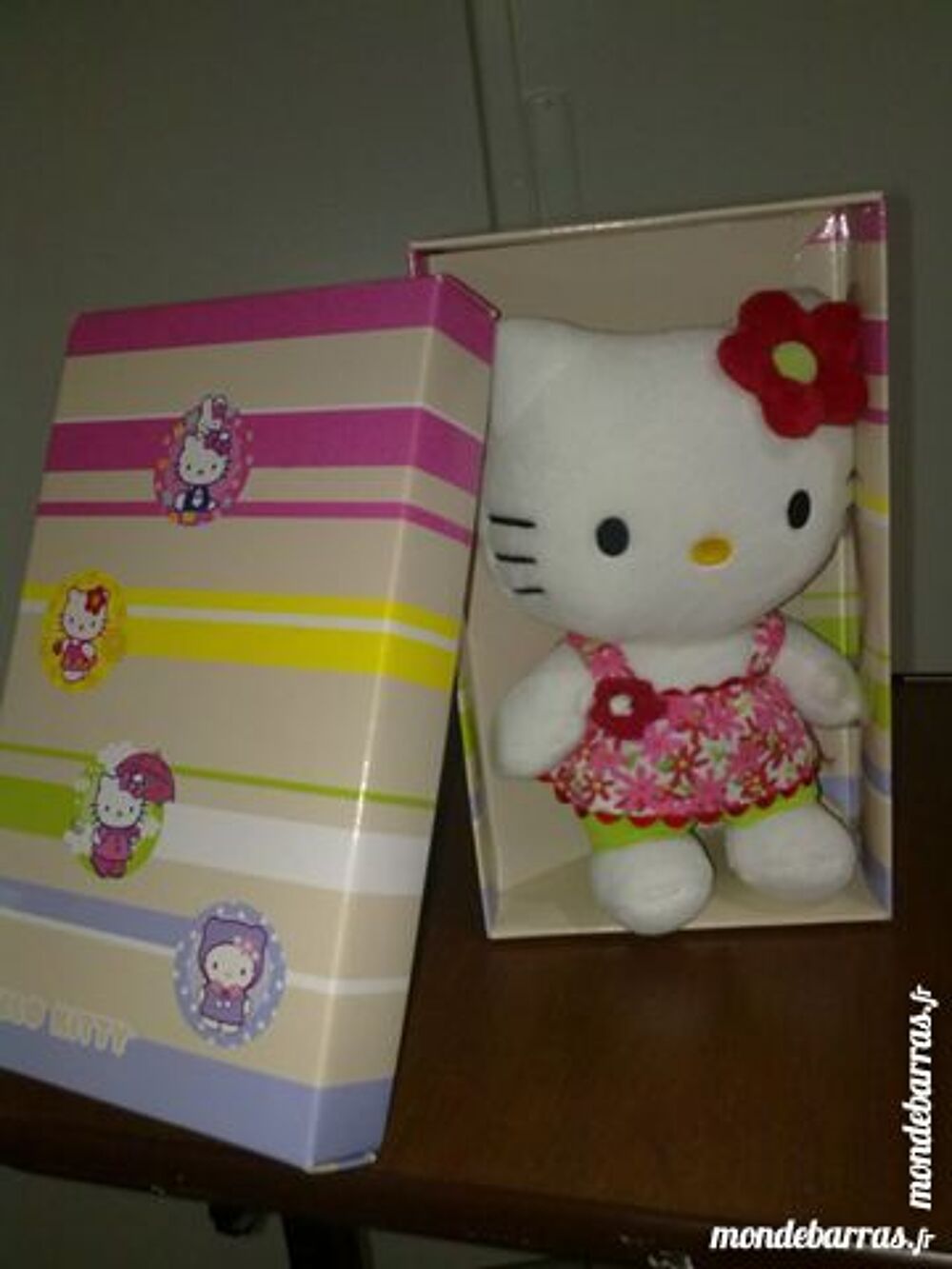 Peluche Hello Kitty NEUVE Jeux / jouets
