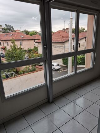  Appartement à louer 3 pièces 62 m²