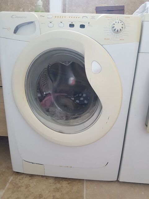 Lave-linge Candy GO 712-47 pour r�parer ou pour pi�ces 30 Port-Saint-Louis-du-Rh�ne (13)