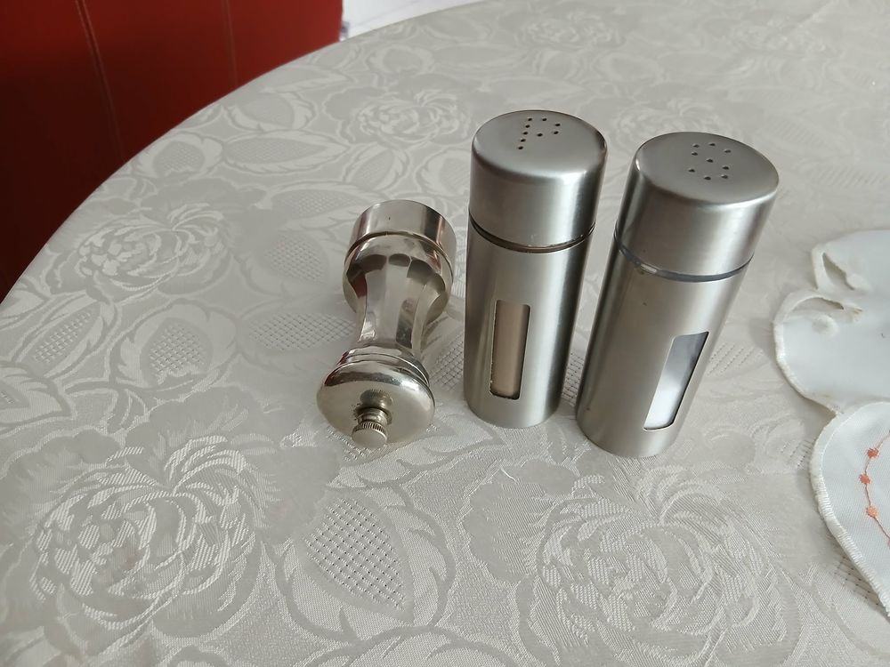  Sali&egrave;re, poivri&egrave;re inox, moulin &agrave; poivre ancien inox lourd Electroménager